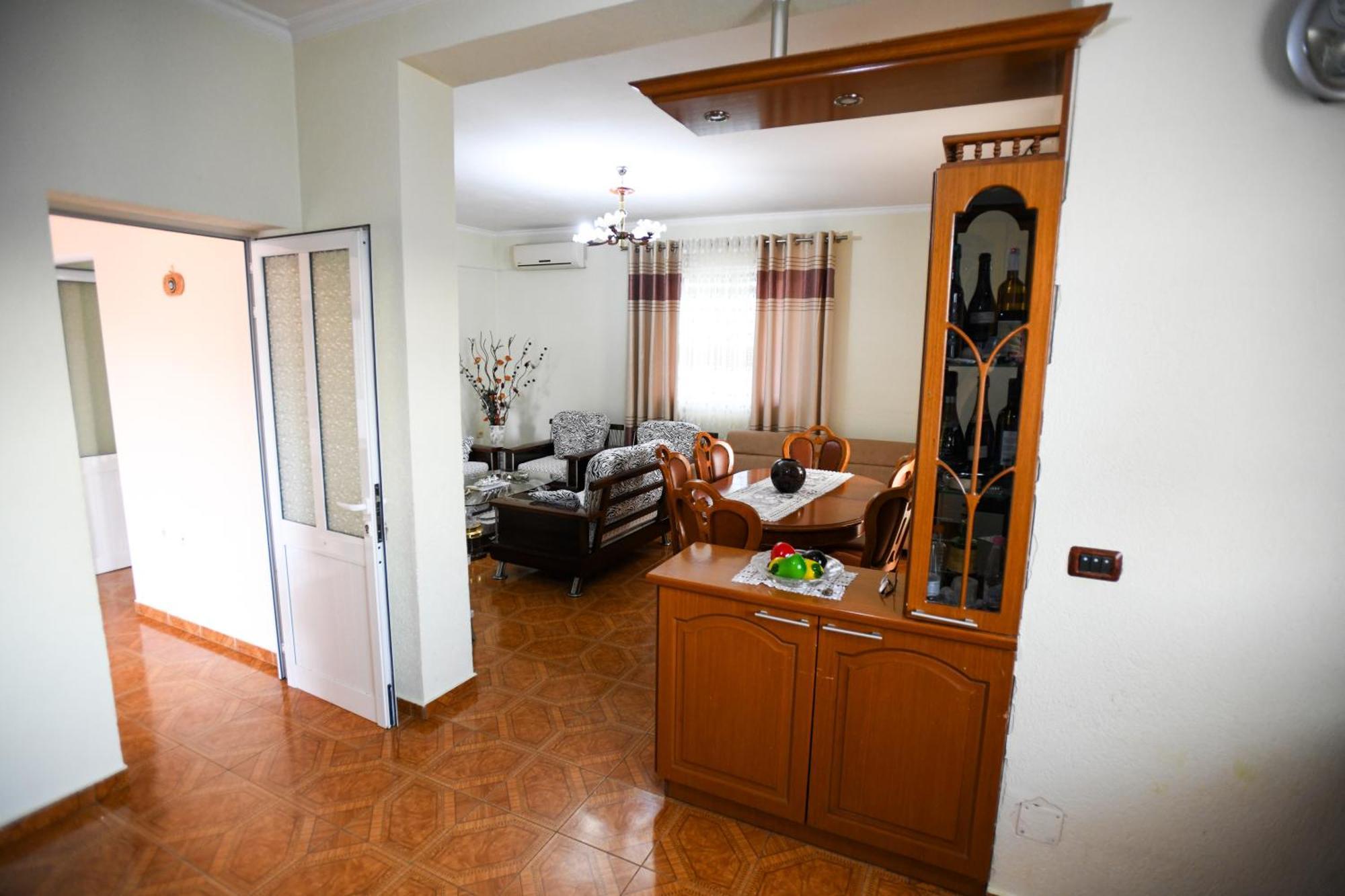 Apartment Darlin Berat Exterior photo